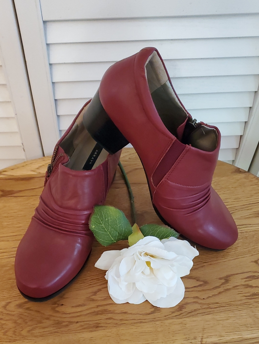 Array Womens Red Leather Block Heel Ankle Booties Shooties Shoes, 9 Wide